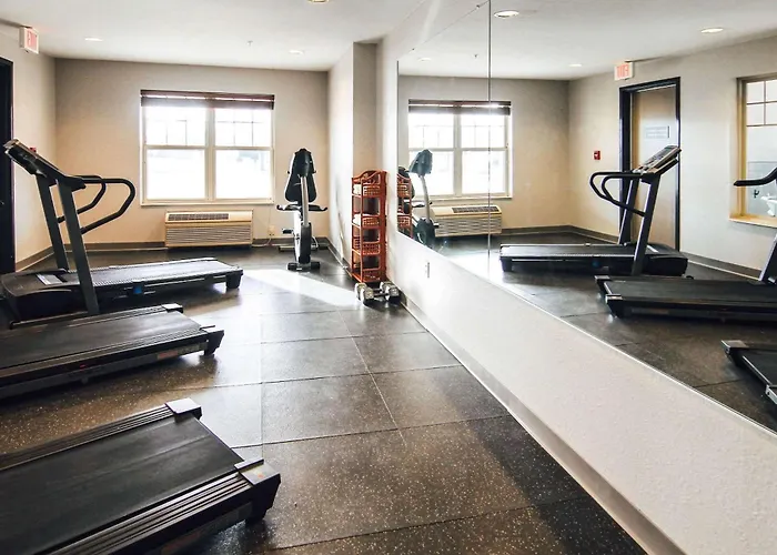 Country Inn & Suites By Radisson, Stockton, Il