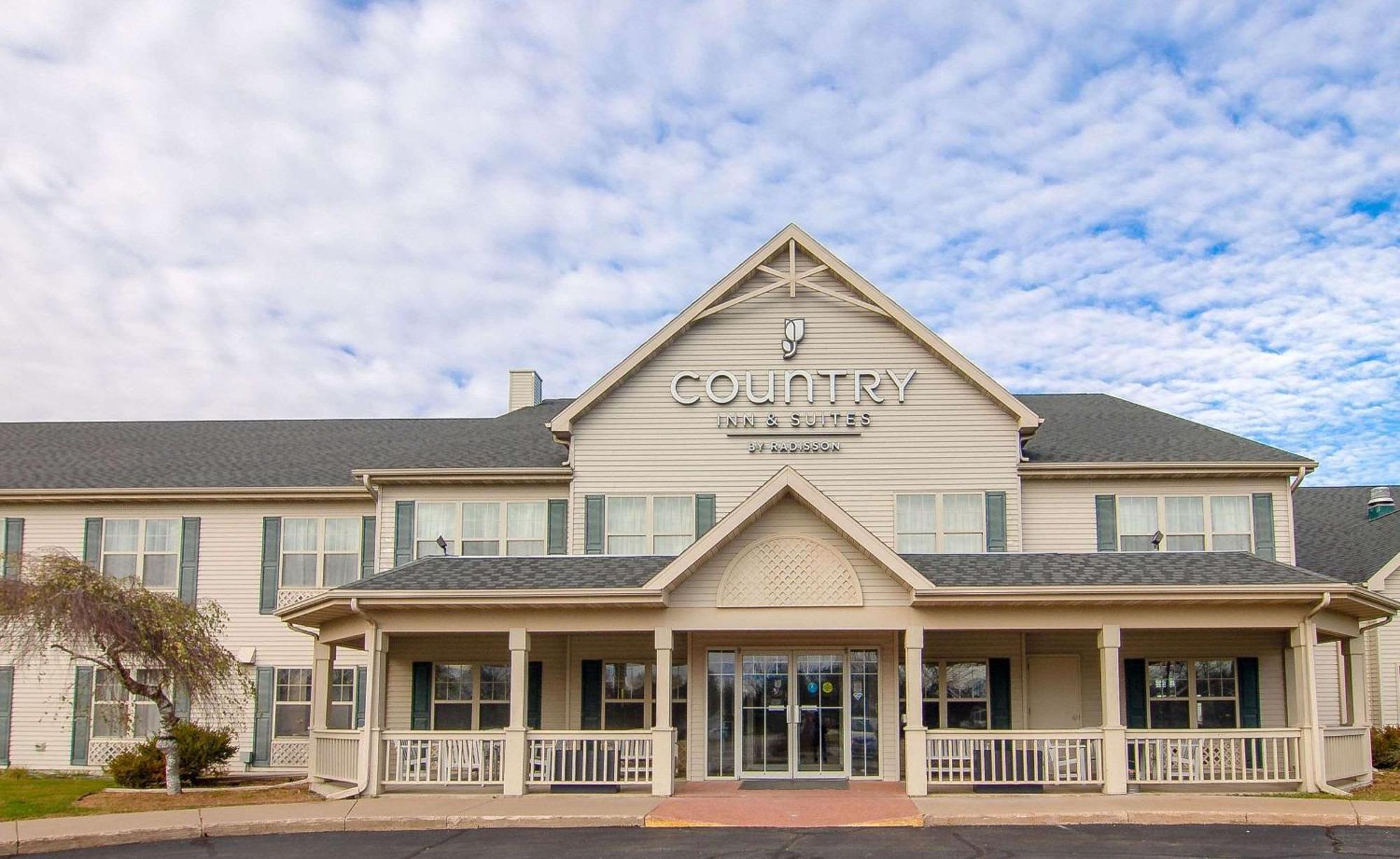 Country & By Radisson, Stockton, Il Stockton