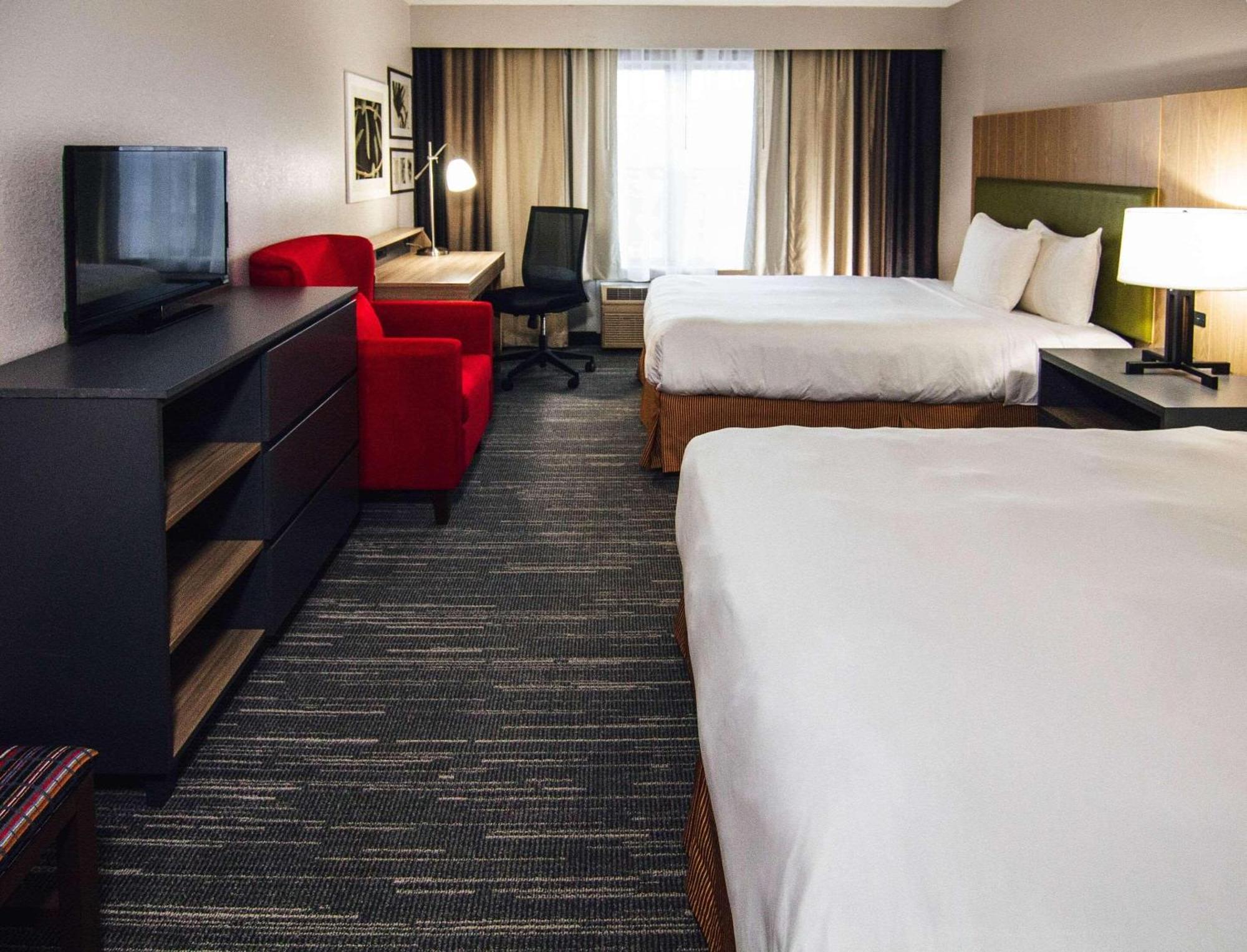 Country & By Radisson, Stockton, Il Stockton