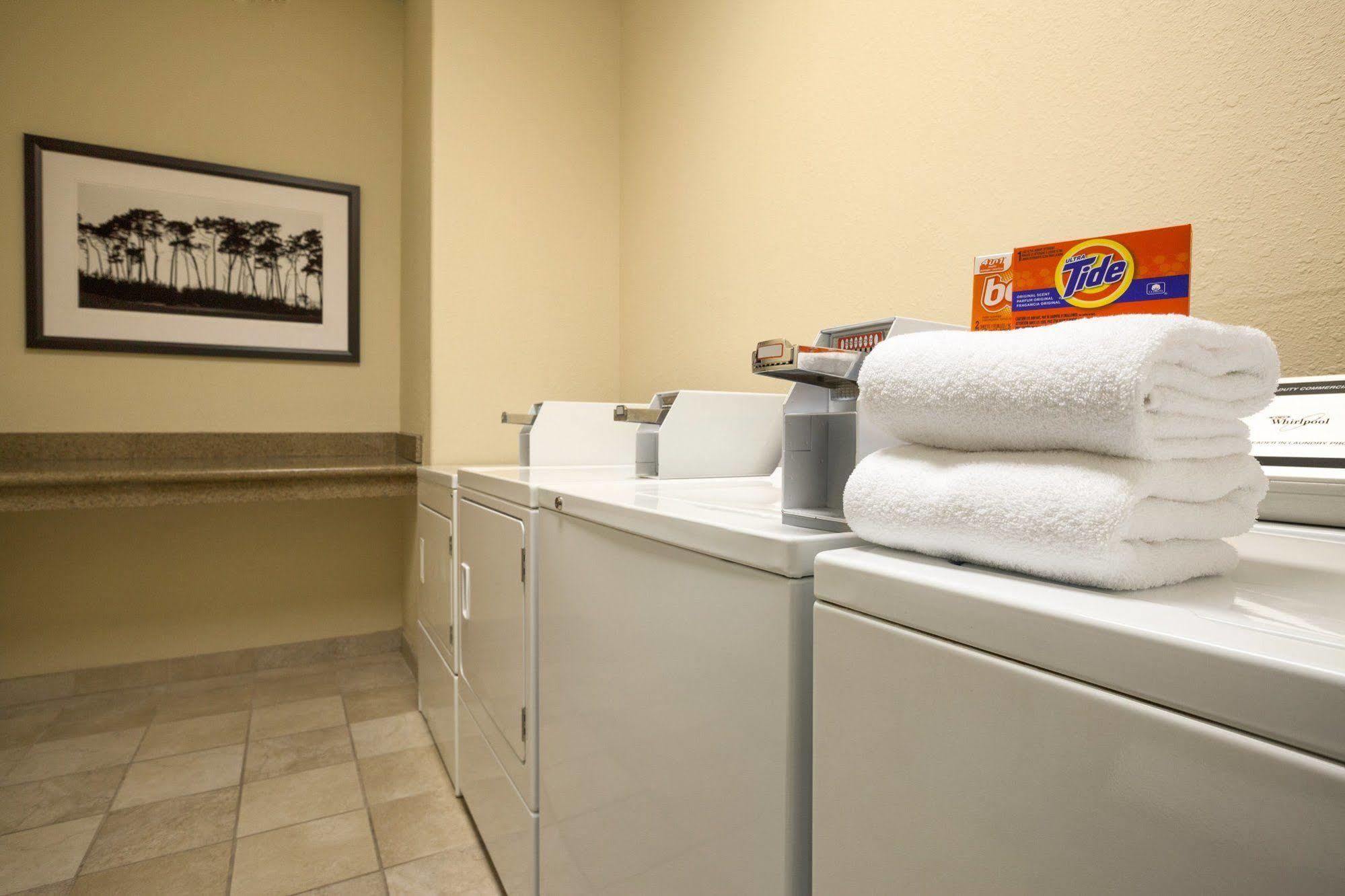 Hotel Country & By Radisson, Stockton, Il 2*
